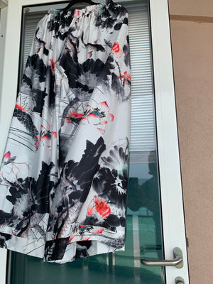 Not Blurred Floral Slacks
